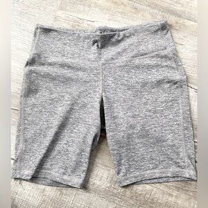 Old Navy Active GoDry 8” Bike Shorts Grey Heather Size Large
